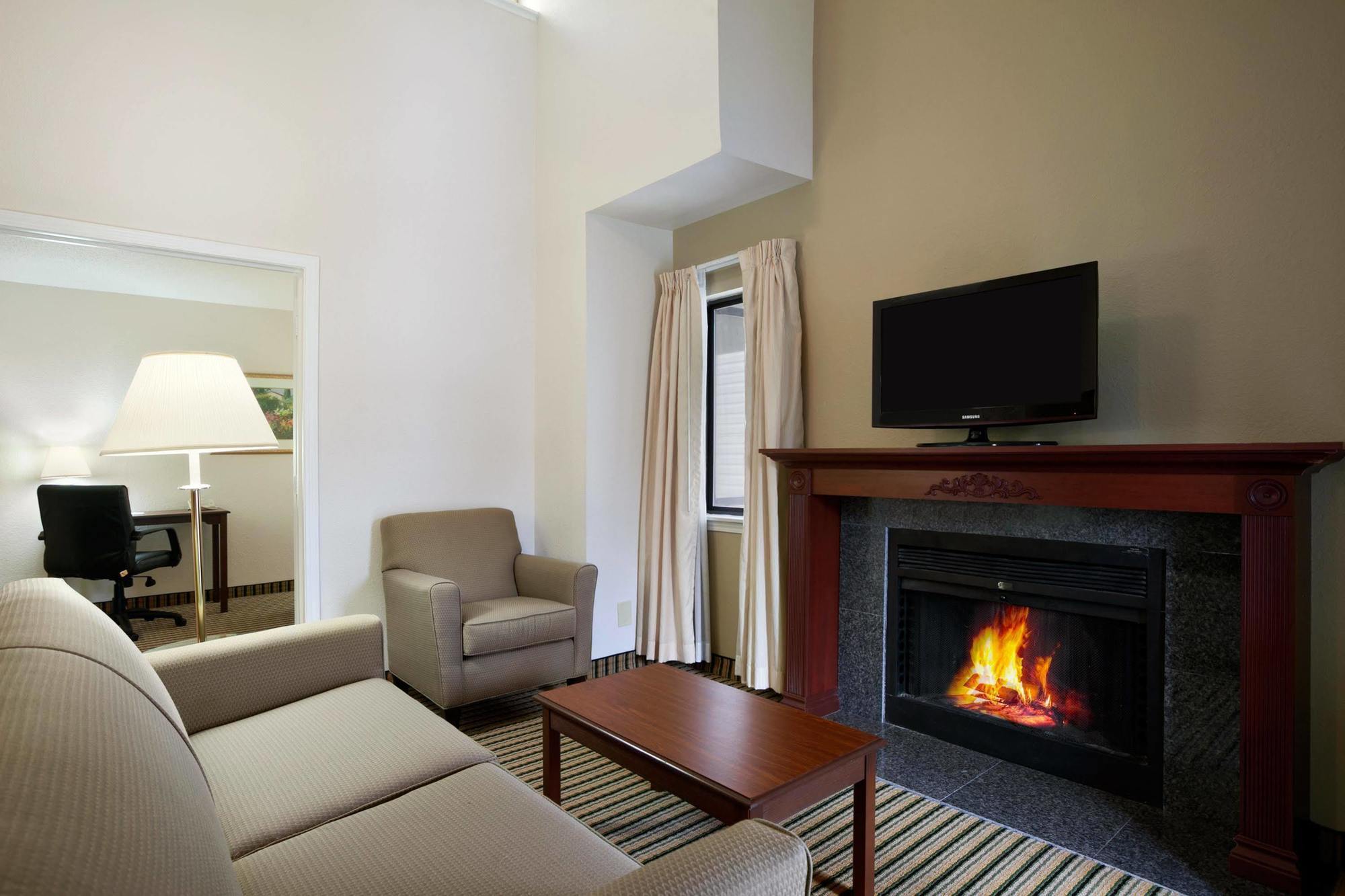 Hotel Hawthorn Of 3*